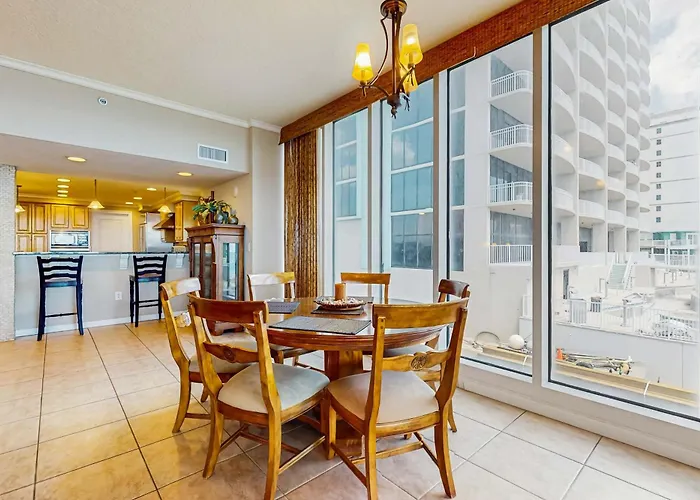 Gulf-front With Shared Outdoor Pool Private Balcony Great Views Ac