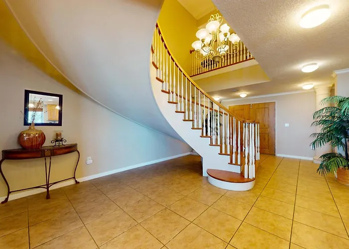 Gulf-front With Shared Outdoor Pool Private Balcony Great Views Ac *